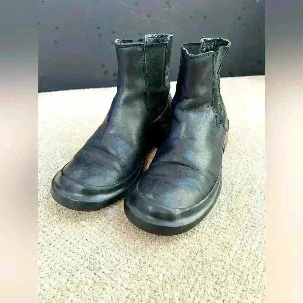 Manufacture D’essai Women’s 36.5/6  Black Italian Leather Chelsea Slip On Boots